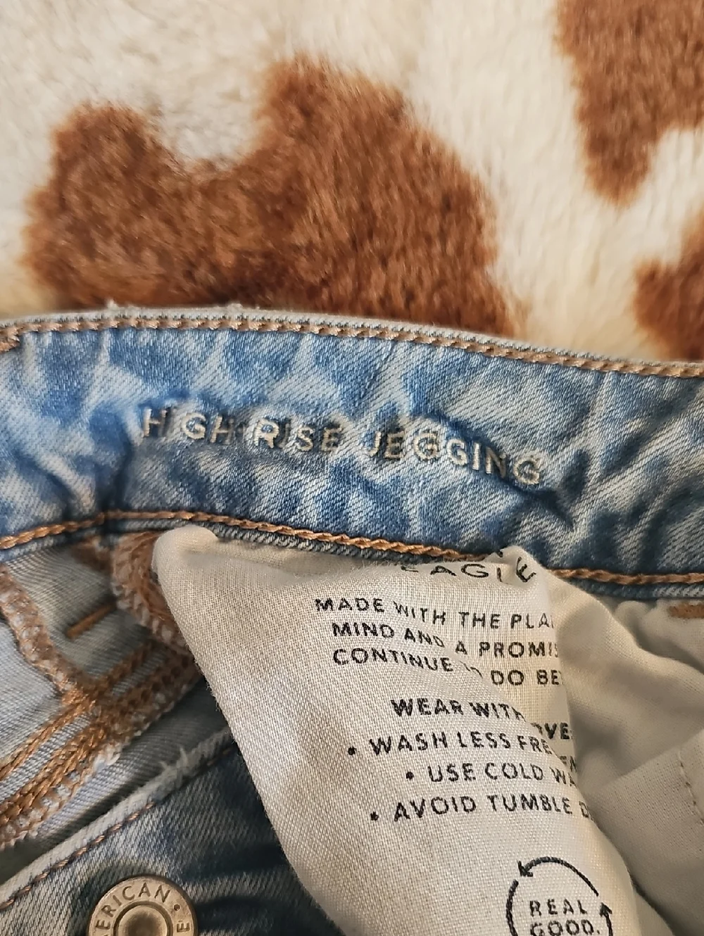 American Eagle Light Wash Distressed Women’s Jeans - Size 6 High-Rise Jeggings - Picture 6 of 8